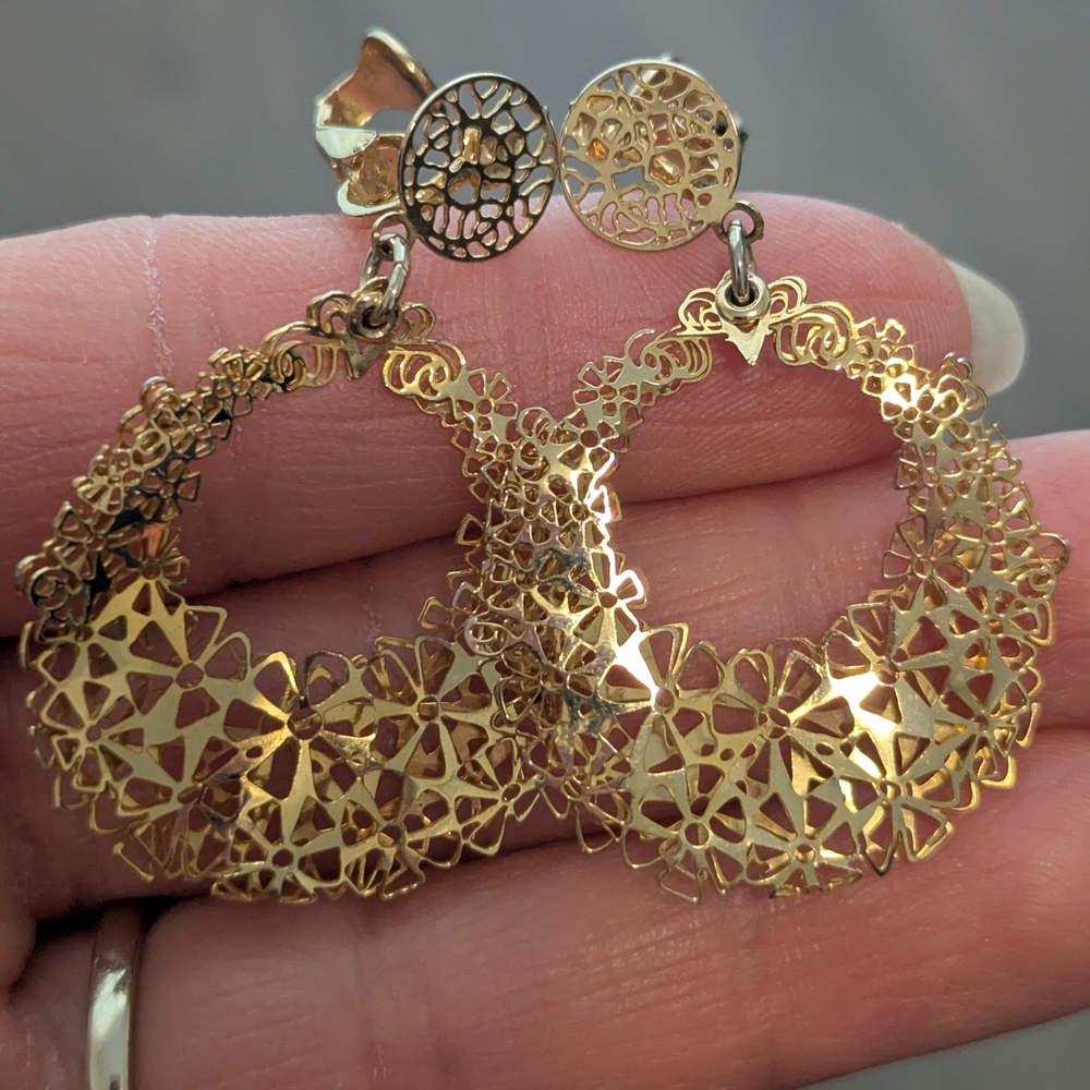 Elegant Clip On  Gold Filigree Hoop Earrings